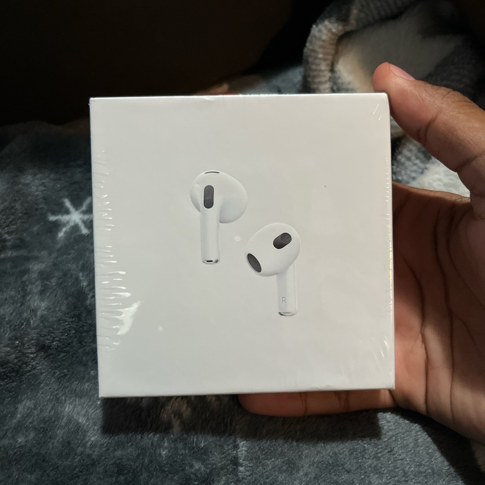 Apple AirPods Pro with Charging Case - White